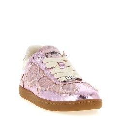 '08' sneakers