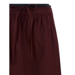 Double layer elastic skirt