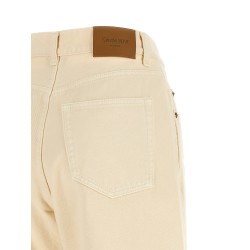 V-shaped waist jeans