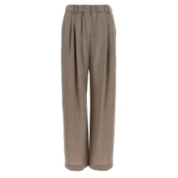 Light pants with pleats