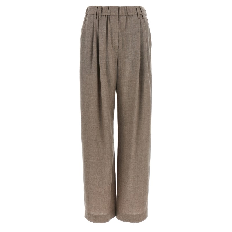 Light pants with pleats
