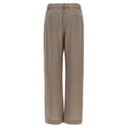 Light pants with pleats
