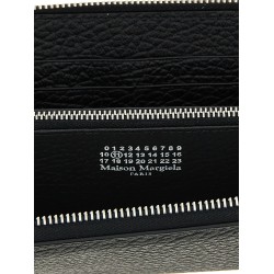 Stitching logo wallet