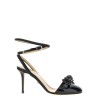 'Double Bow' pumps