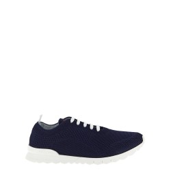 'Fits' sneakers