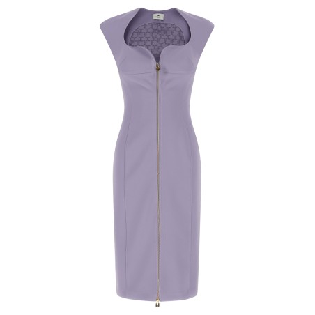 Heart-shaped neckline dress