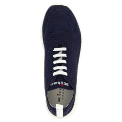 'Fits' sneakers