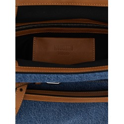 'Tie Me' big clutch