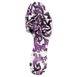 'Beachwear' slides