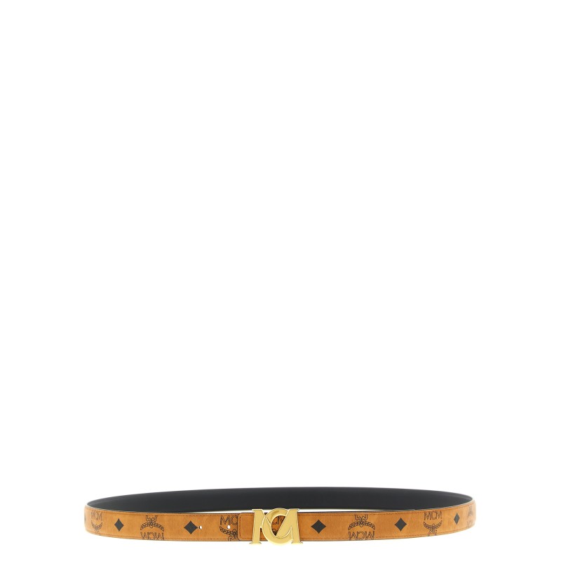 Logo buckle belt.