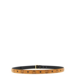 Logo buckle belt.
