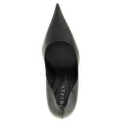 Leather pumps
