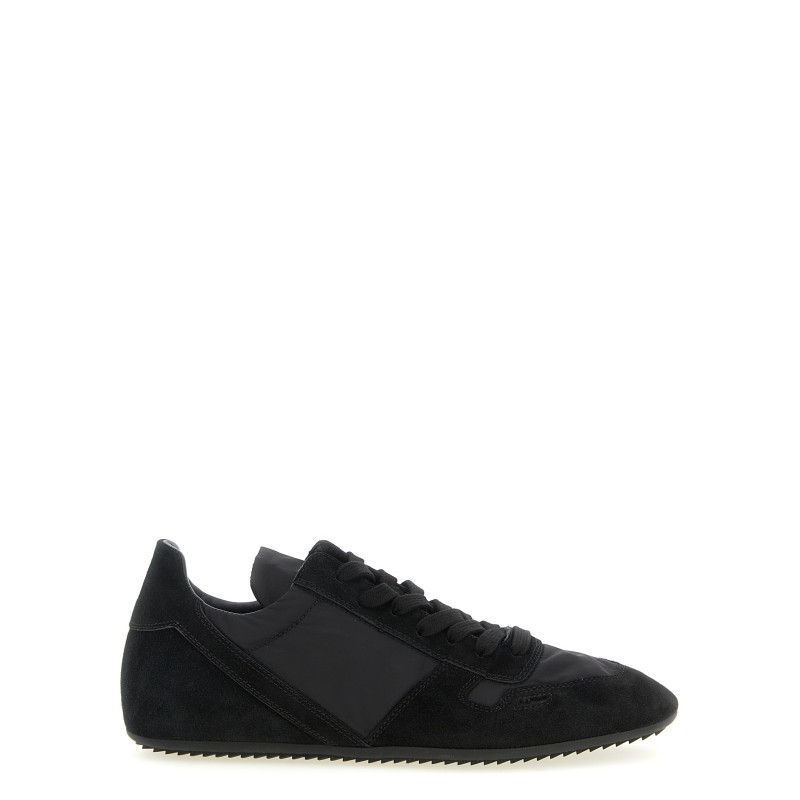 'Minimal Sneaks' sneakers