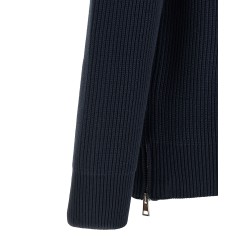 Zip sweater