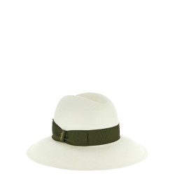 'Claudette' hat