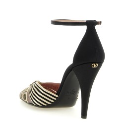 Valentino Garavani 'Annine' pumps