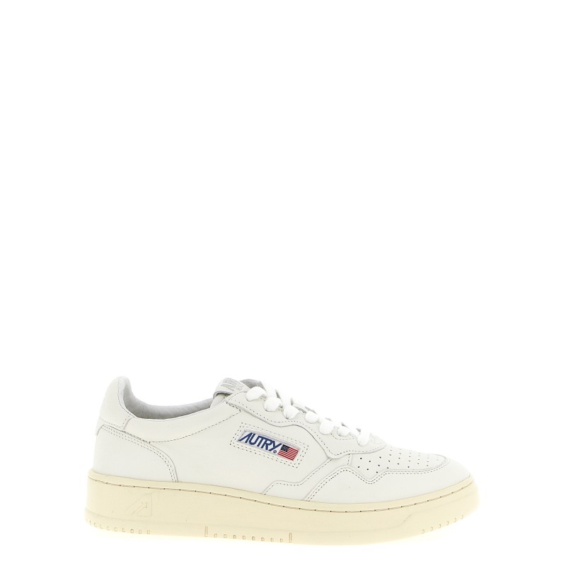 'Medalist Low' sneaker
