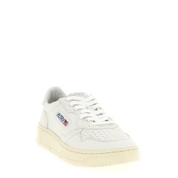 'Medalist Low' sneaker