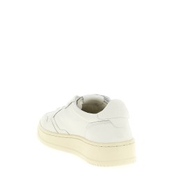 'Medalist Low' sneaker