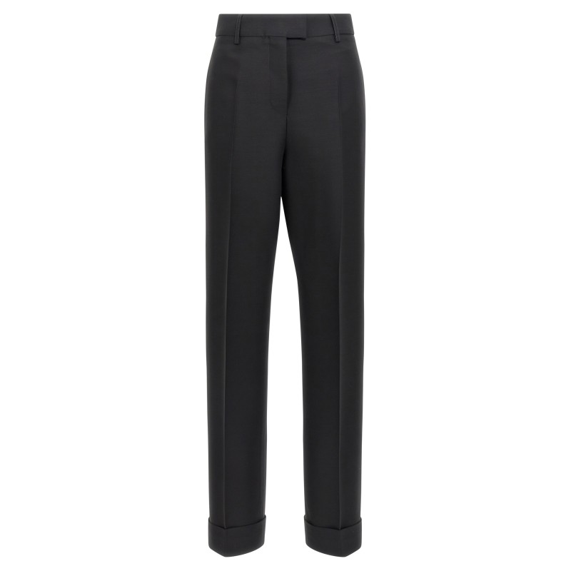 Stretched pleated trousers