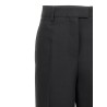 Stretched pleated trousers