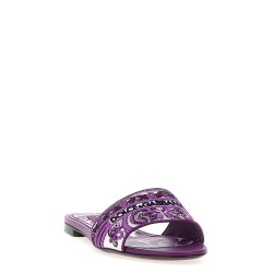 'Maiolica' embroidery slides