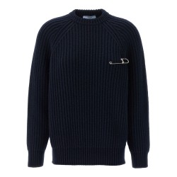 Pin sweater