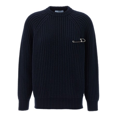 Pin sweater