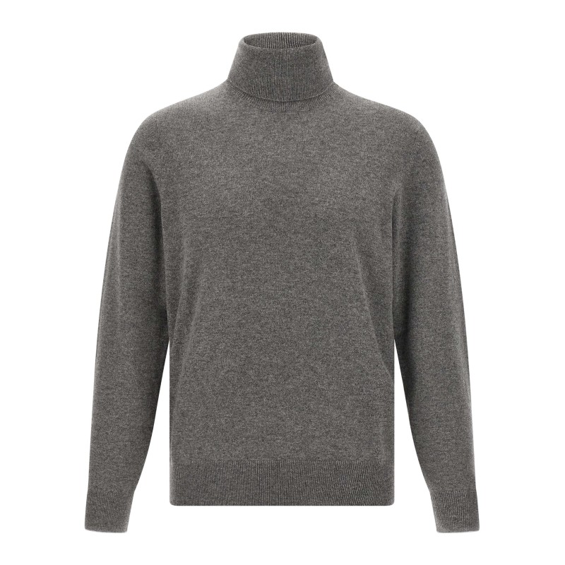'Turtleneck' sweater