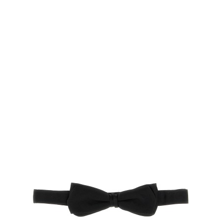 Silk bow tie