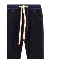 Crinkled effect jeans