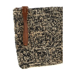 'Tanala' clutch