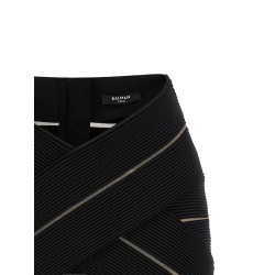 V-shaped waist skirt