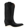 'Heel-Less' boots