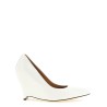 'Heel-Less' pumps