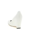 'Heel-Less' pumps