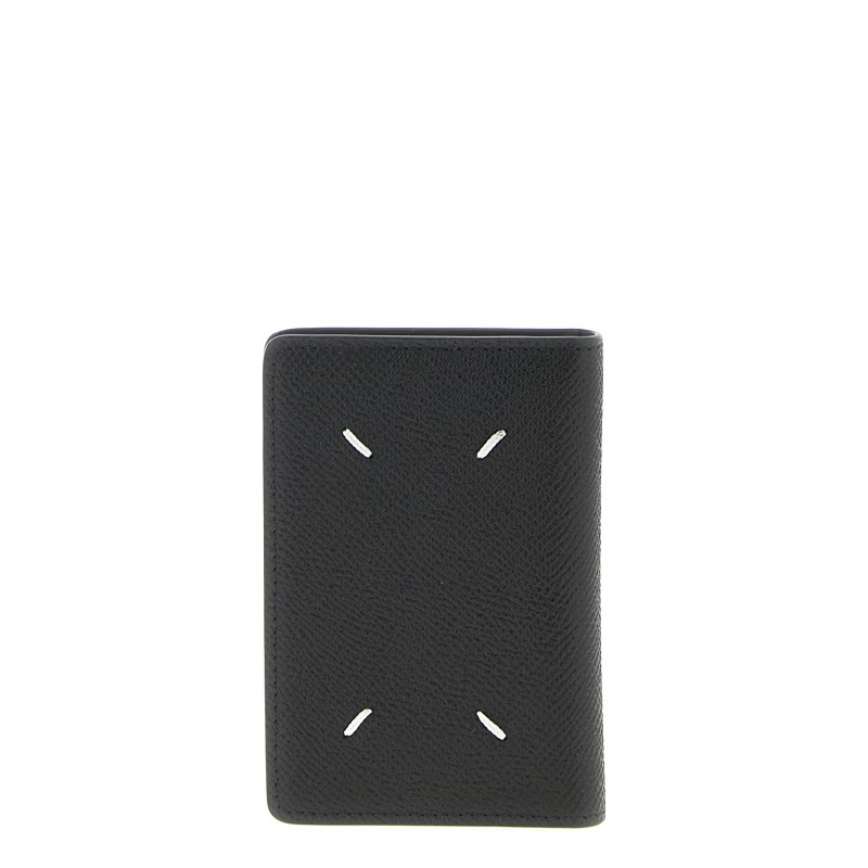 'Stitching' card holder