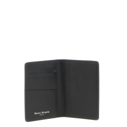 'Stitching' card holder