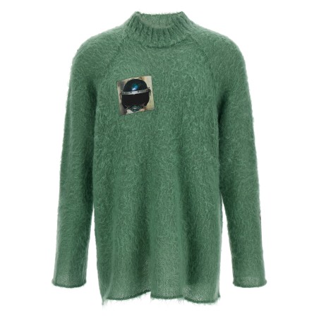 'UC2E4904-2' sweater