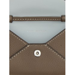 'Lanyard' card holder