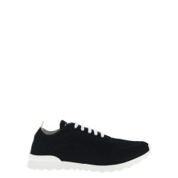 'Fits' sneakers