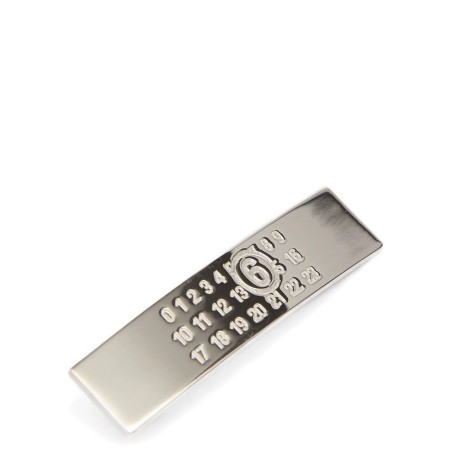 'Numeric' hair clip