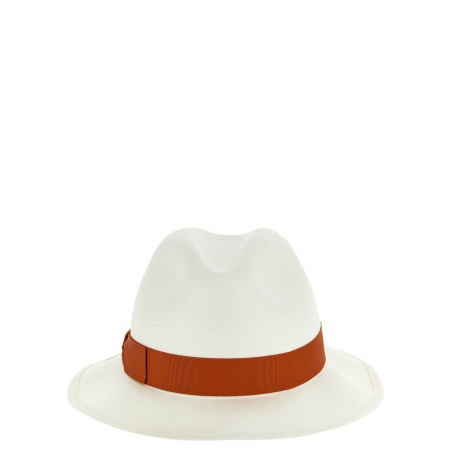 'Monica' hat
