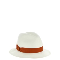 'Monica' hat