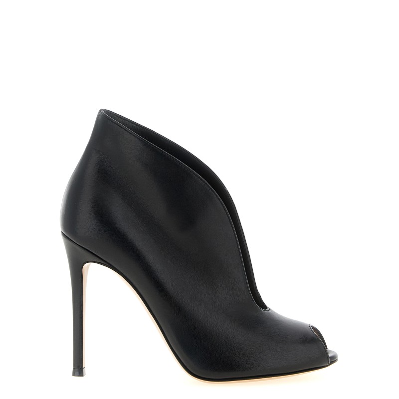 'Vamp' ankle boots