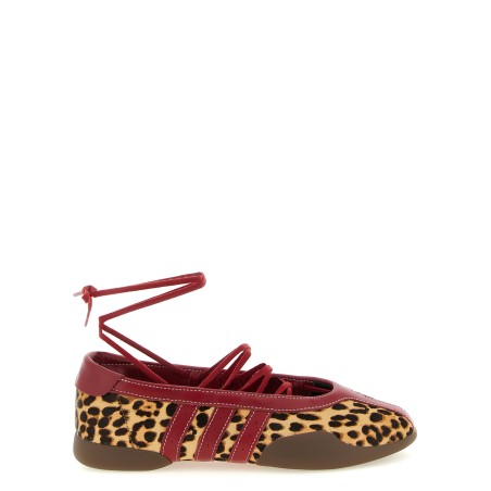 'Taekwondo Mei' ballet flats