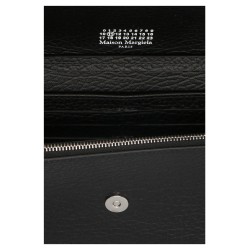 Four Stitches Wallet on Chain