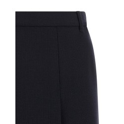 Multi-slit skirt