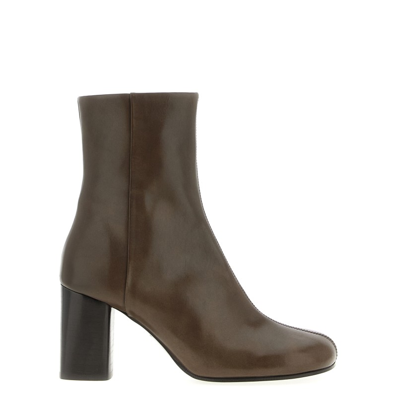 'Anatomic' ankle boots
