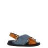 'Fussbett' sandals